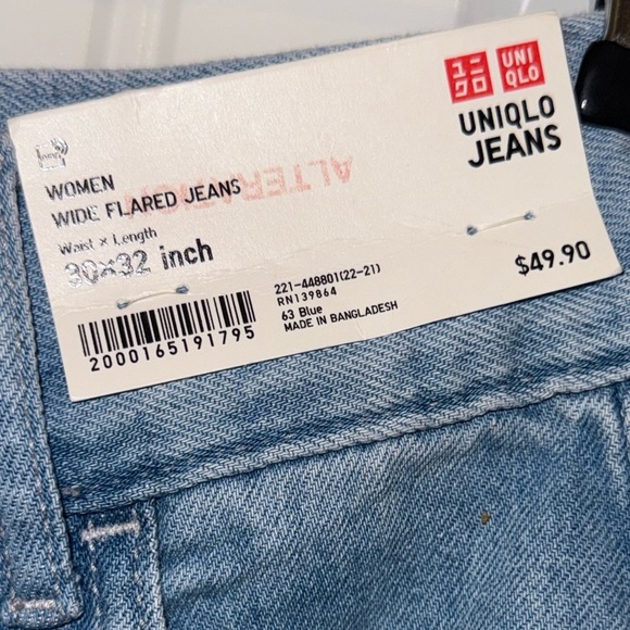 Uniqlo Flared wide Leg Blue Jeans with Relaxed Fit - Picture 5 of 10